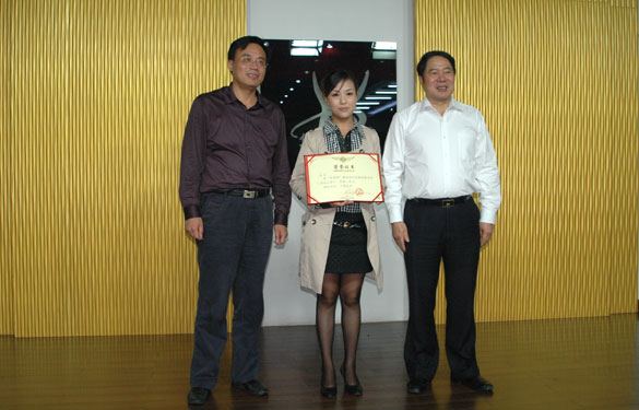 mg冰球突破在“华朋杯”经信系统首届迎国庆职工歌咏角逐中获得佳绩