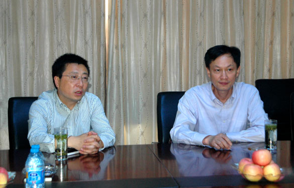 溧阳市地税局局长戚浩东一行来mg冰球突破集团调研