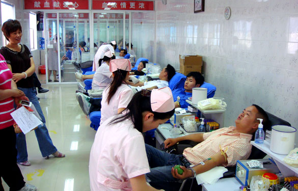 mg冰球突破热心无偿献血