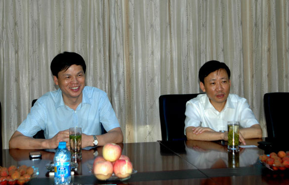 常州市公安局副局长顾锋一行来mg冰球突破集团走访