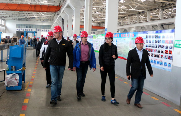 2016年4月27日，，，，德国富尔达代表团来mg冰球突破电缆旅行考察