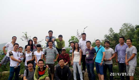 温馨中秋节，，，温暖mg冰球突破人