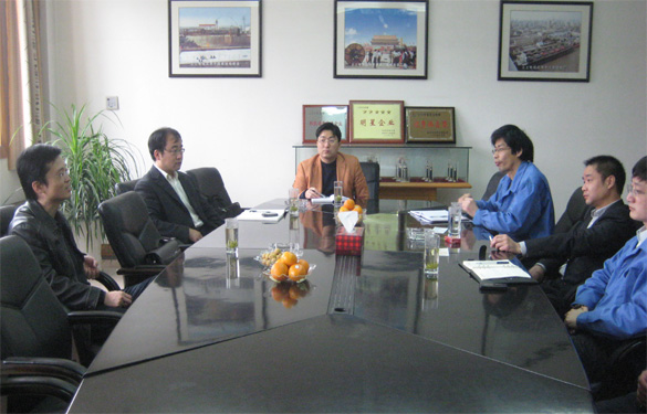 溧阳市委、常委组织部部长杨琪来mg冰球突破慰问科技人才