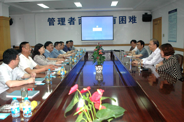 贵州盘江精煤股份有限公司向导来mg冰球突破集团考察