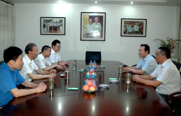 溧阳市供电公司徐总一行来mg冰球突破集团调研