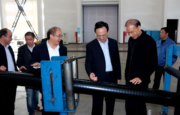 江苏省经信委副主任高清来mg冰球突破集团调研