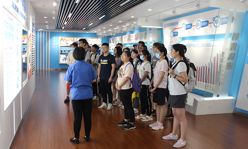 北航物理学院一行来mg冰球突破电缆旅行